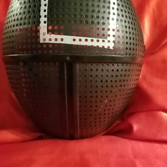 Square  SQUID GAME MASK - Picture 3 of 3